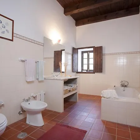 Aqueduct Estate's Retreat *